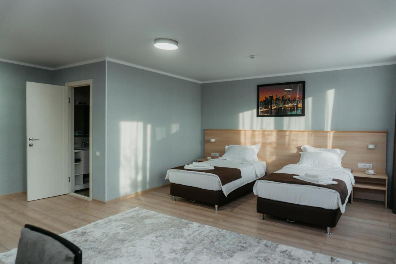 Aral Hotel Buitenkant foto